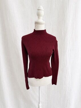 Harlow Ribbed Mock Neck Sweater in Wine